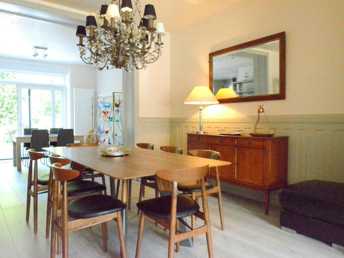 Вилла Large Townhouse With Pool Table Бульон Экстерьер фото
